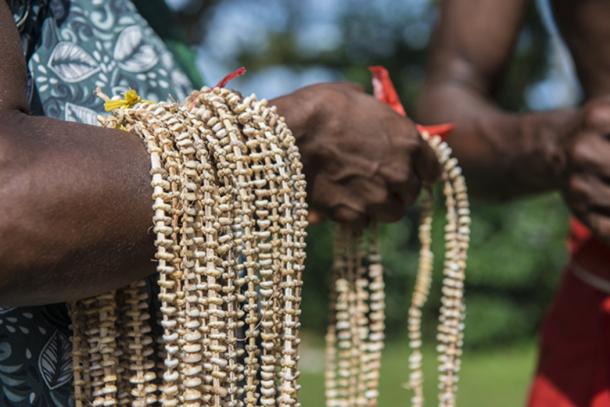Shell money Papua New Guinea. (Ron van der Stappen / Adobe)
