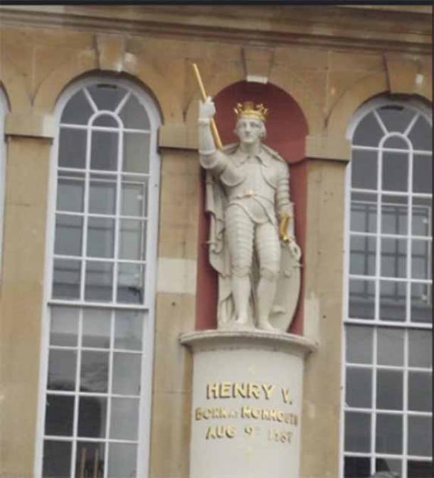 The Shire Hall - Agincourt Square, Monmouth - statue of King Henry V. (Elliot Brown/CC-BY-SA 2.0)