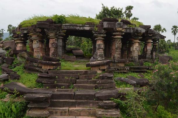 One of the many Shiva temples ruins to be found in the complex