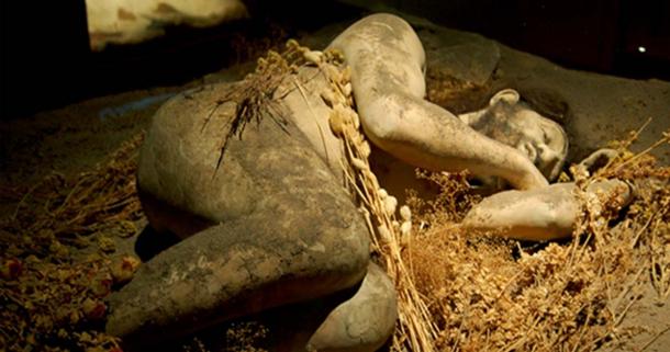 Sick Neanderthal’s were cared for by the group.