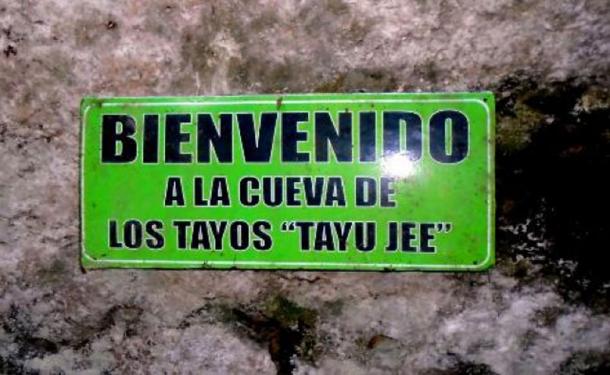 Sign marking the entrance to the Tayu Jee branch of the Tayos Caves. Photo credit: the author (2016)