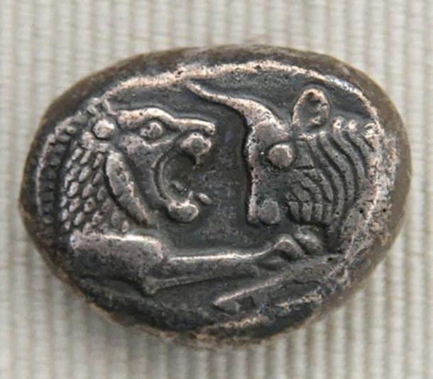 Silver croeseid issued by King Croesus of Lydia (561–545 BC), obverse: lion and bull protomes. (Jastrow/CC BY 2.5)