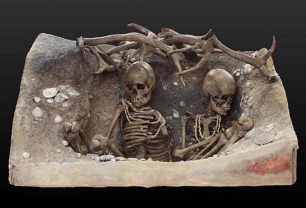 Similar epoch (6740 - 5680 BC) female skeletons found on Téviec island, Brittany, France.
