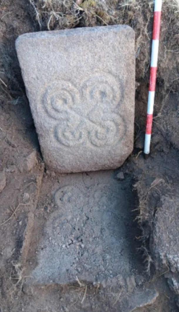 Slab decorated with a ‘triskele’, a Celtic symbol made up of spirals (Vive Avión Cultural Association)