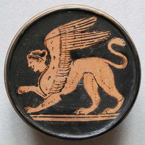 Sphinx. Attic Greek red-figure pyxis, 2nd half of the 5th century BC. From Nola (Italy). (CC BY 2.5)