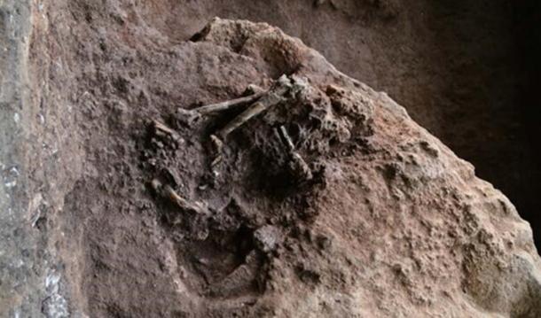 Squatting woman (Image: CSSN)