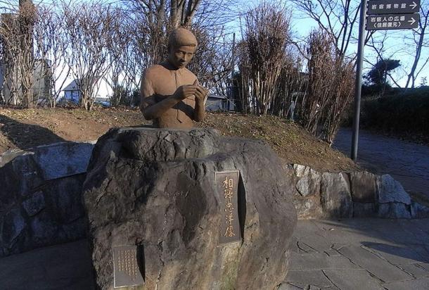 Statue of Tadahiro Aizawa. Photo by woles