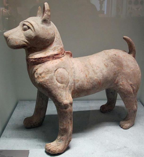 Statue of a dog from the Later Han Dynasty.