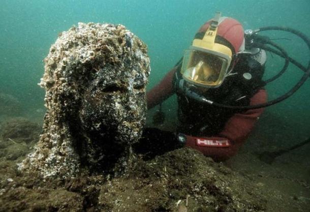 Statue being uncovered during the underwater mission, Alexandria, Egypt (IMGUR)