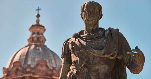 Statue of Julius Caesar in Rome. (nata_rass / Adobe Stock)