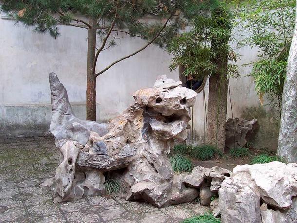 Stone Lion at Lion Grove Garden in Suzhou. (螺钉 / CC BY-SA 3.0)