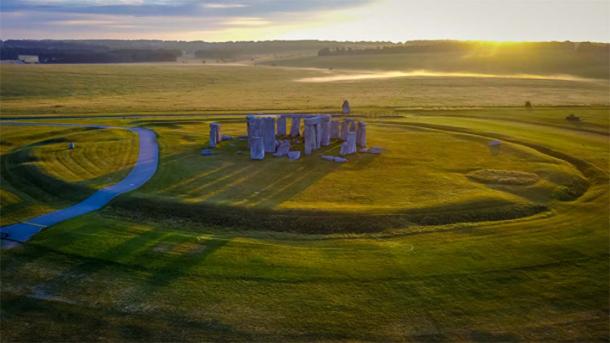 Sunrise at Stonehenge. (Nicholas / Adobe Stock)