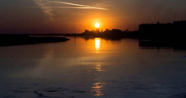 Sunset over Sir-Darya river, Kazakhstan. In Ancient Greek river is called Yaxartes (Jaxartes)