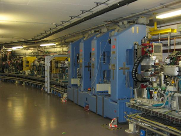 Synchrotron radiation from BESSY II was used on the ancient papyrus. (Wissens-helfer / CC BY-SA 3.0)