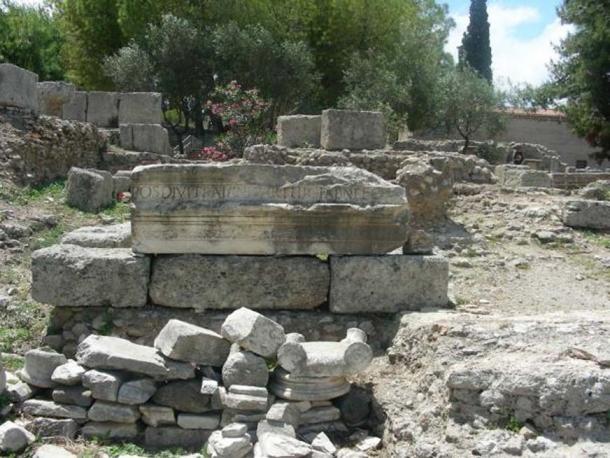 Temple of Poseidon (top) and water canals feeding the fountains at the western temples (Bottom).