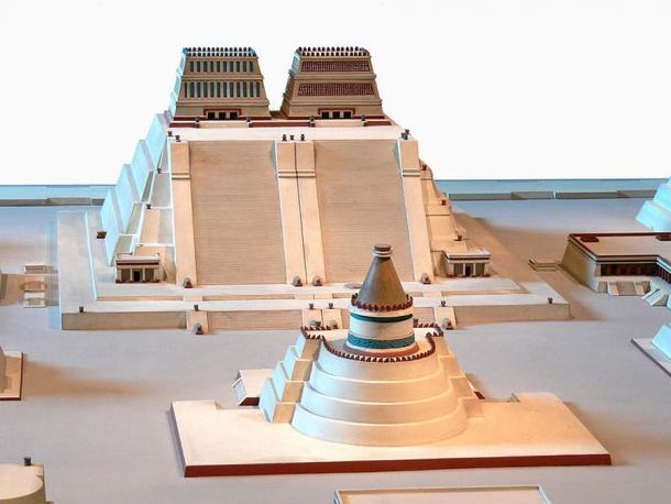 Reconstruction of the Templo Mayor at Tenochtitlan, Mexico City (Wolfgang Sauberderivative / CC BY-SA 3.0)