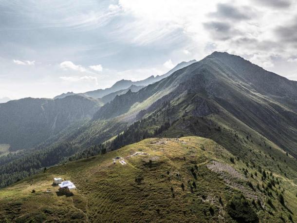 The site of the Roman military camp, Colm la Runga, Graubünden, Switzerland. (©Andrea Badrutt, Chur/ Graubünden Archaeological Service)