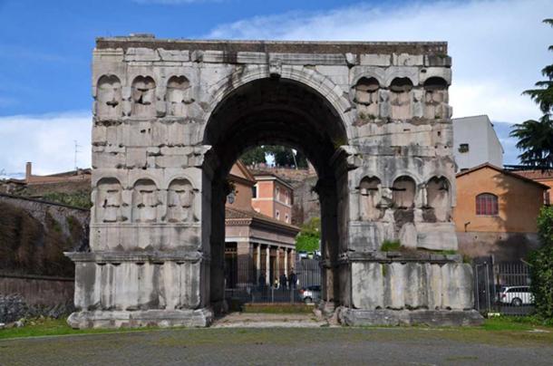 The Arch of Janus a quadrifrons triumphal arch in Rome. (lucazzitto / Adobe)