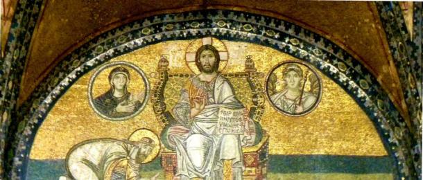 ‘The Emperor bowing before Christ.’ (Ian Scott/CC BY SA 2.0) Mosaic above the inner entrance to the Church of Hagia Sophia, Istanbul. Christ is depicted on the throne of the cosmos receiving worship from the Byzantine emperor Theodosius I.
