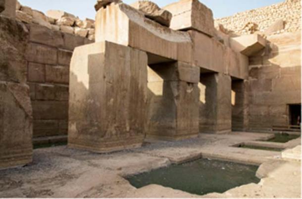 The Osirion bears no resemblance to Seti’s temple above it. (Image © Freddy Silva)