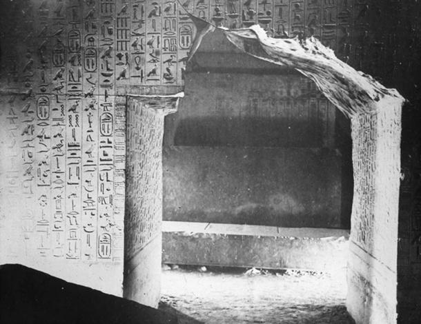 The Pyramid Texts inscribed on the interior chamber walls of the 5th dynasty pyramid of Unas at Saqqara. (GDK / Public Domain)
