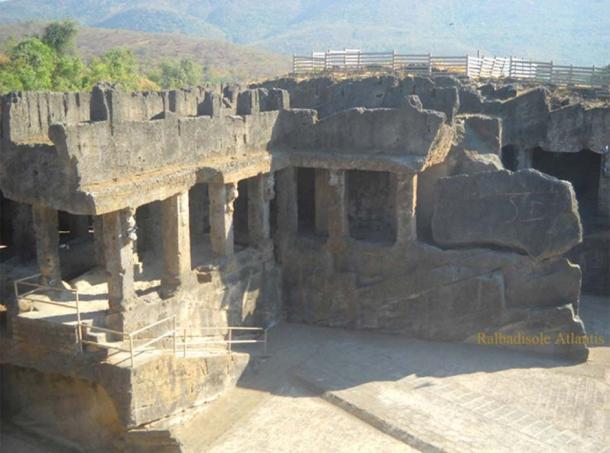 The Sanatoria on the right side of the West canal at Girinagar. (Author provided)