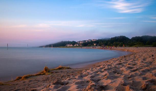 The Thomas Hume vanished on Lake Michigan (pictured).