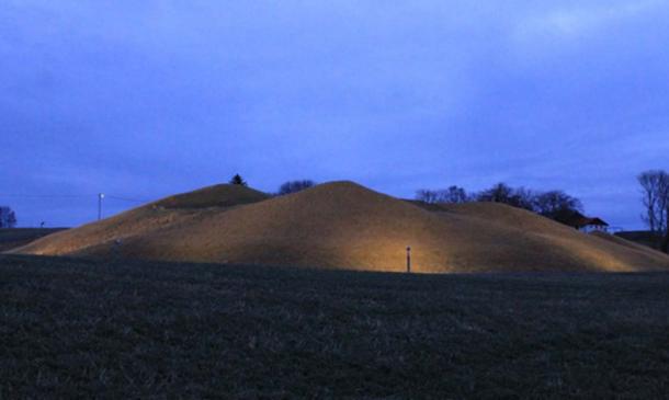 The burial mound on Leka island containing King Herlaug and eleven of his men originally was about 12.5 meters (41 ft) high with a diameter of more than 70 meters (230 ft). It is one of the largest Viking graves discovered in Norway – and the largest containing people. (Photo: ThorNews)