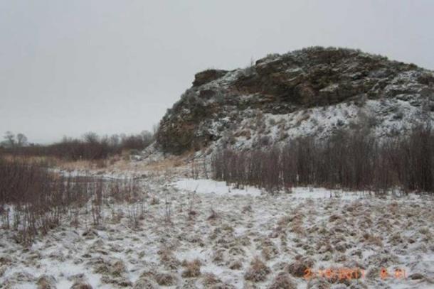 The burial mound at the Anzick site. (Texas A&M University)