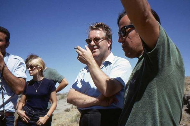 The controversial British archaeologist James Mellaart in the middle, smoking a cigarette at the neolithic site of Çatalhöyük in Turkey.