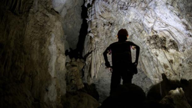 The drop in fertility occurred over an extended period, and the study claims this resulted in Neanderthal extinction. (Sahabatransel / Adobe Stock)