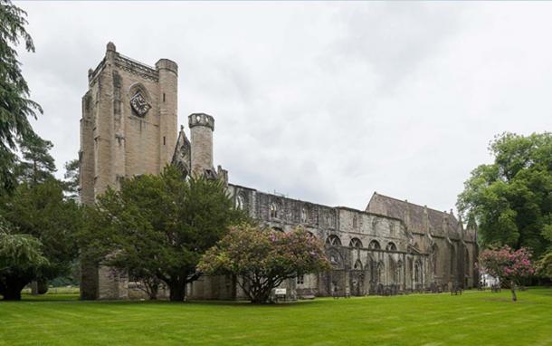 The exterior of Dunkeld Cathedral in Dunkeld, Scotland. (Diliff / CC BY-SA 3.0)