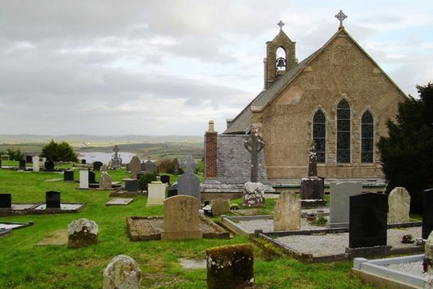 The graveyard at the Sacred Heart Church at Boho where the grave of Reverend James McGirr contains ‘healing soil’ (public domain)