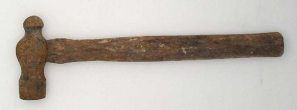 The hammer that led to the discovery of the huge Roman hoard. (CC BY NC SA 4.0)