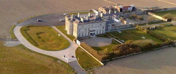 L'impressionnant domaine Loftus Hall.