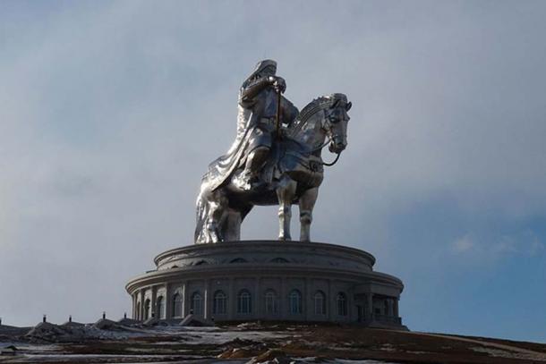 The largest equestrian statue in the world, depicting Genghis Khan (CC by SA 3.0)