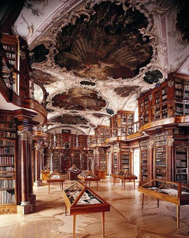 The library. (Stiftsbibliothek St. Gallen