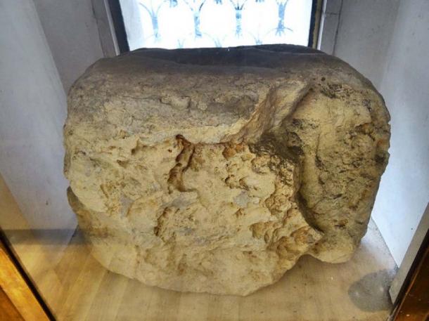 The reverse of the London Stone from inside the building in which it was kept since the 1960s, until redevelopment work. (CC BY 2.0)