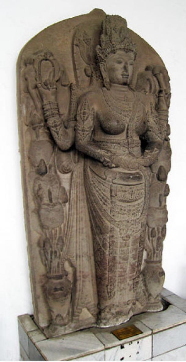 The statue of Parvati as mortuary deified portrayal of Tribhuwanottunggadewi. 