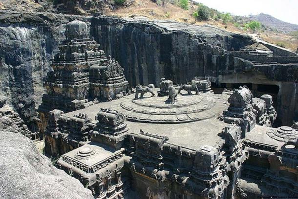 The temple’s roof.