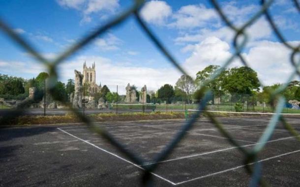 The tennis courts under which the king may be buried. 