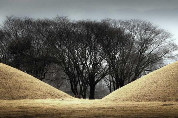 The vicinity of the Grave Creek Mound may have been set aside as an access point to the realm of the dead. Representative image (Public Domain)