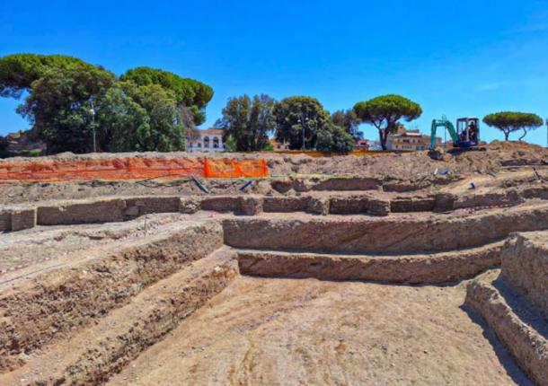 The walls appear to have been a defensive structure. (Italian Ministry of Culture)