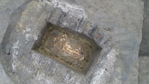 The archaeologists found this classic Yamnaya style burial in the Serbian burial mound, and from there reconstructed what these people would have looked like. (P. Wlodarczak / PAP)