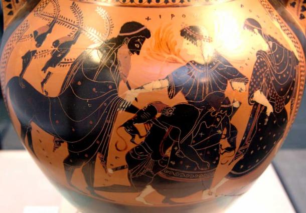 Peleus wrestling Thetis (who shapeshifts in fire and big cat), between Chiron and a Nereid. Greek amphora, circa 510 BC (Public Domain)