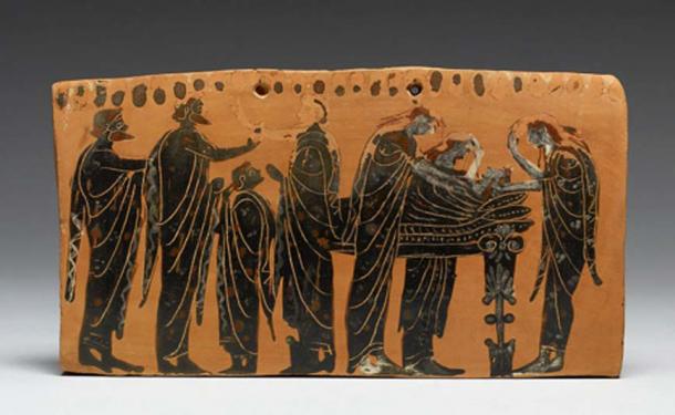 This black-figure example shows a "prothesis" scene, the lying-in-state of the deceased on a bed, surrounded by his family members, some of whom tear their hair in mourning. (Public Domain)