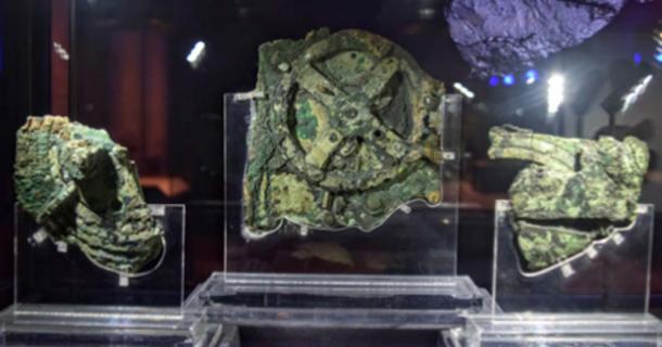 This device, found in the Antikythera Shipwreck, named the Antikythera mechanism, is considered the oldest computer in the world. Through a series of gears, it was used to predict astronomical positions and eclipses for calendrical and astrological purposes. (Weekend Wayfarers / CC BY-SA 2.0)