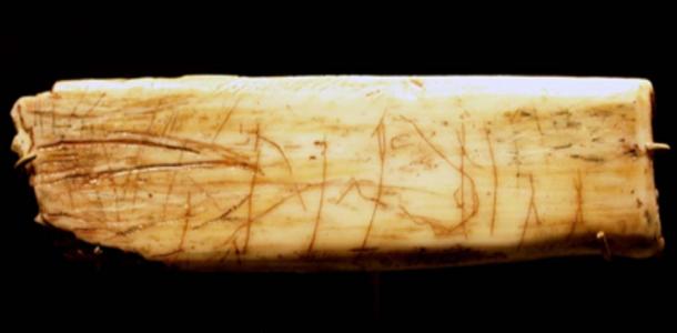 This original fragment of a rib bone contains the oldest known carving of its type in Britain. (Victuallers / CC BY-SA 2.0)