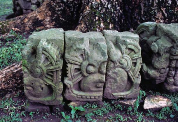 This rare photo, taken at Copán, an ancient Maya city in Honduras, reveal the details of a gearing system, which early generations may have used in buildings and at the Observatory at Chichen Itza. (Photo from Astronaut Gods of the Maya, by Erich von Däniken).