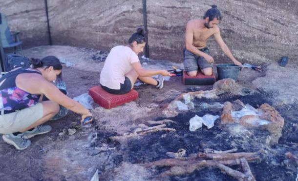 Thracian warrior burial during excavation. (Topolovgrad Municipality)
